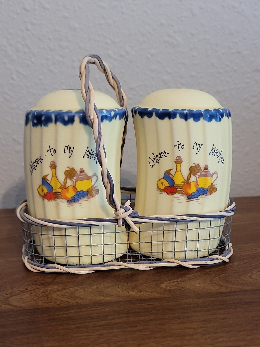 Vintage Ceramic Salt & Pepper Shaker Set Rustic Wire Wicker Kitchen Cottagecore